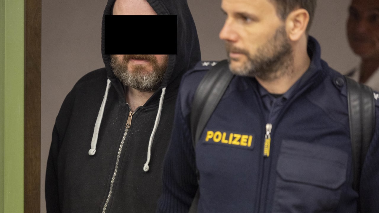 Männer in München aus Hass auf Muslime attackiert: Täter kommt in Psychiatrie | Regional