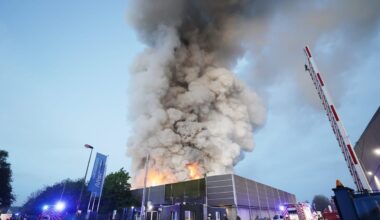 Essen: Warn-App NINA alarmiert – Schrottberg brennt! | Regional