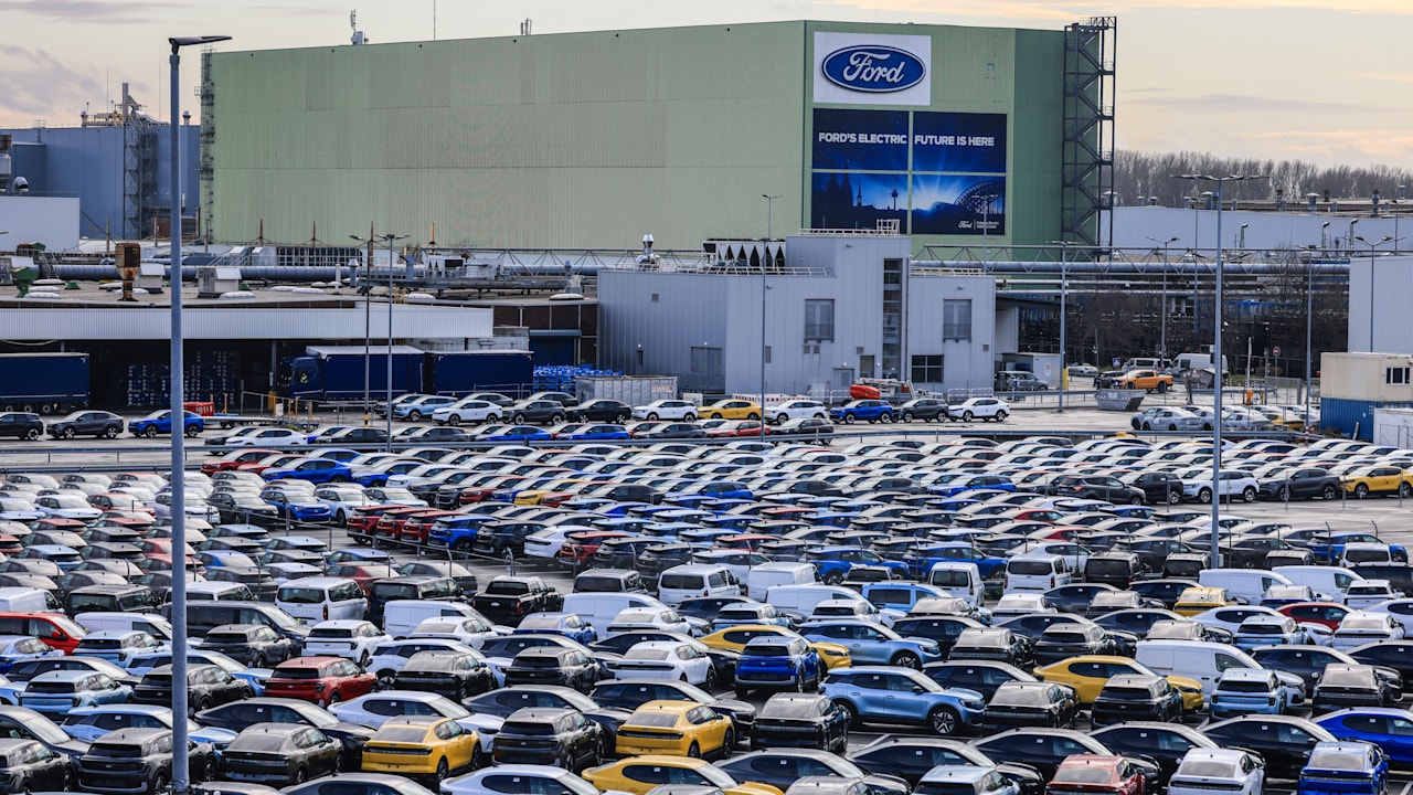 Mitarbeiter zittern: Teile des Ford-Werks in Köln sollen verkauft werden | Regional