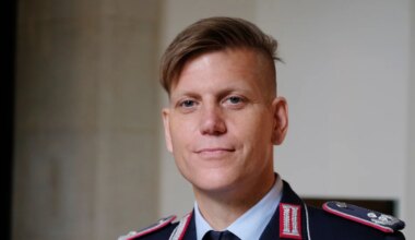 Soldatin scheitert mit Klage um Tinder-Profil - Panorama
