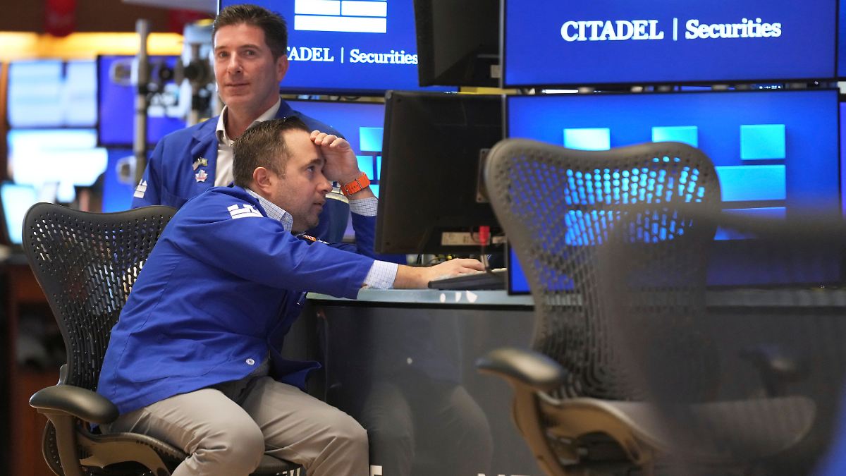 Sorgen vor Rezession wachsen: US-Börsen rutschen weiter ab, S&P unter 5000 Punkten