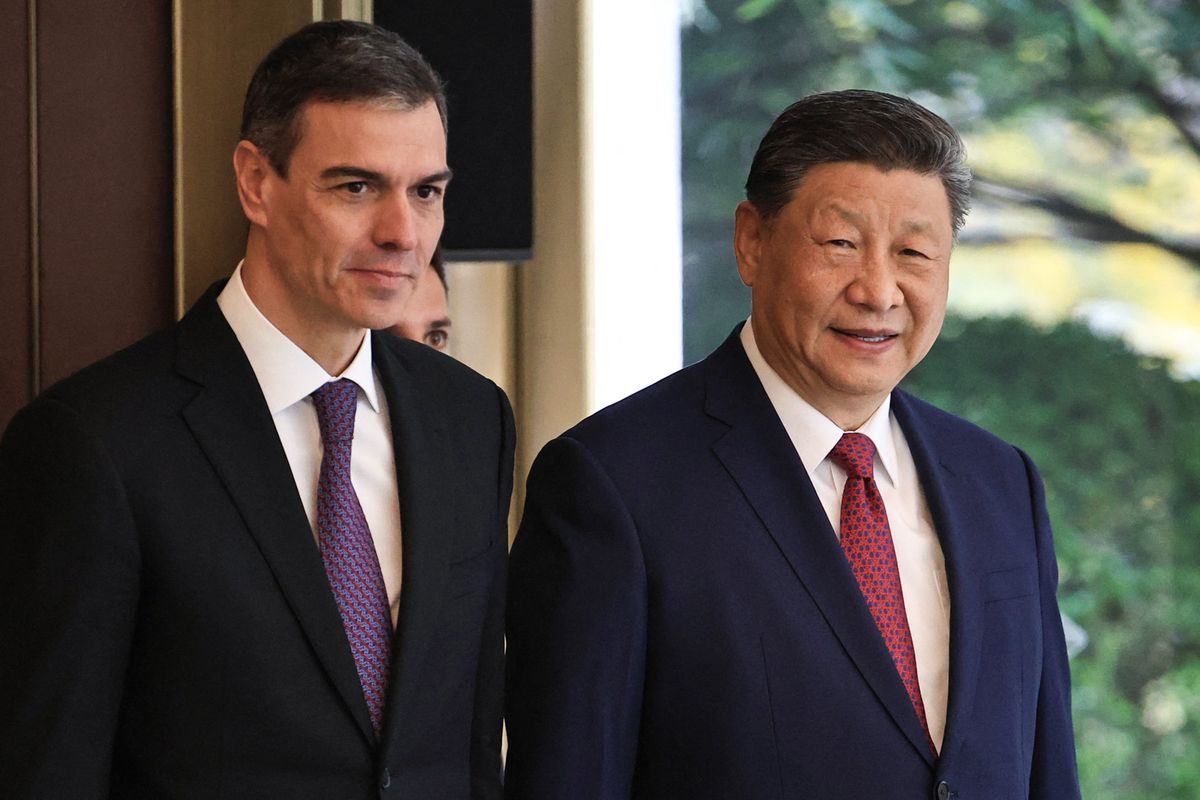 Chinas Präsident Xi Jinping und Spaniens Premierminister Pedro Sanchez treffen am 11. April 2025 im Diaoyutai Gästehaus in Peking zu einem bilateralen Treffen ein.