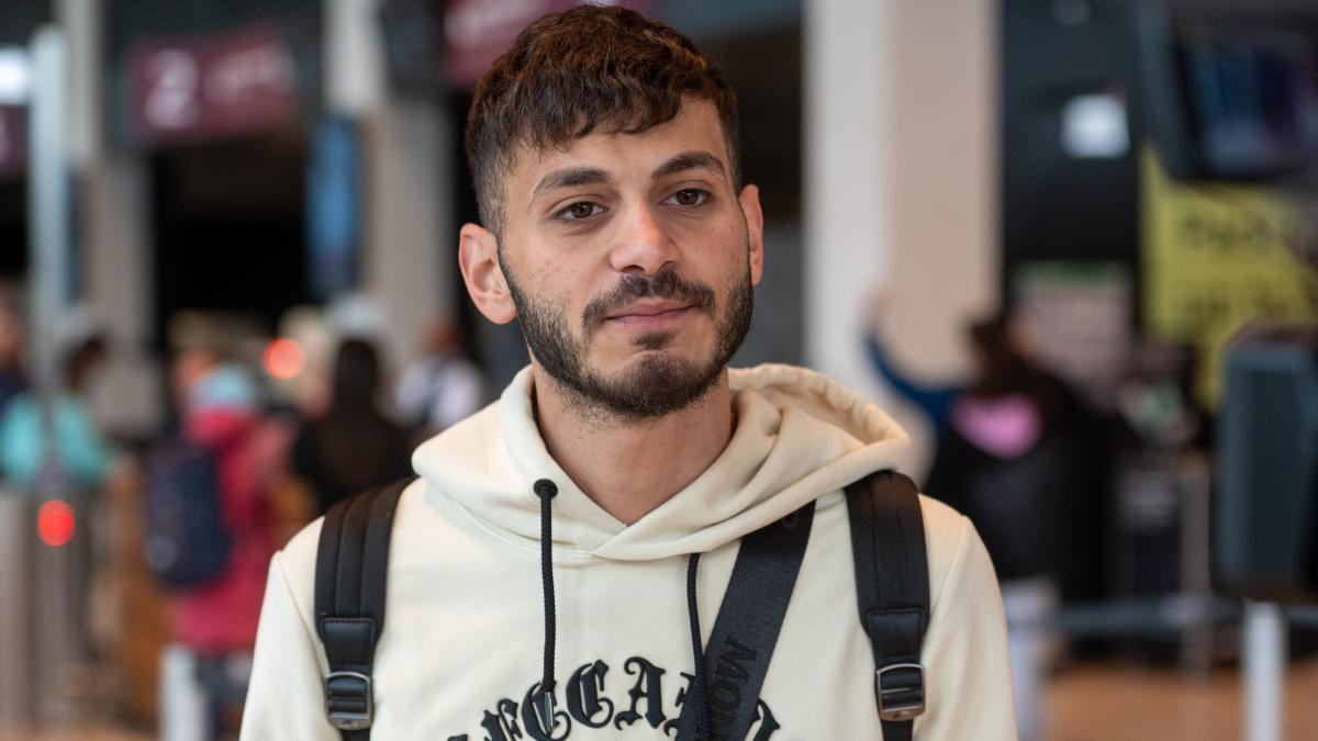Nach Verurteilung wegen Schuss mit Silvesterrakete – Influencer verlässt Deutschland
