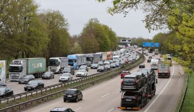 Niedersachsen & Bremen: Staus auf Autobahnen im Norden