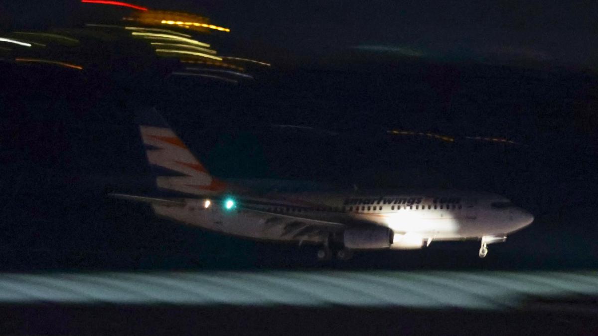 Nächstes Flugzeug mit 162 Migranten aus Afghanistan landet in Leipzig