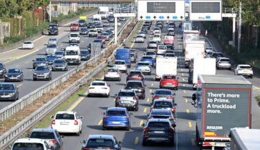 Nordrhein-Westfalen: Zweite Reisewelle - viel Verkehr auf Straßen und an Airports