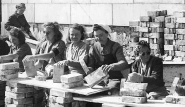 Buch von Oliver Hilmes zum Kriegsende 1945: Wie schnell die Deutschen sich neu erfanden