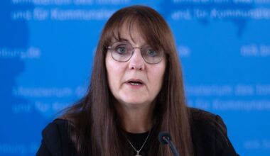 Berlin & Brandenburg: Bisher zwei Fälle beim Verfassungstreue-Check für Beamte
