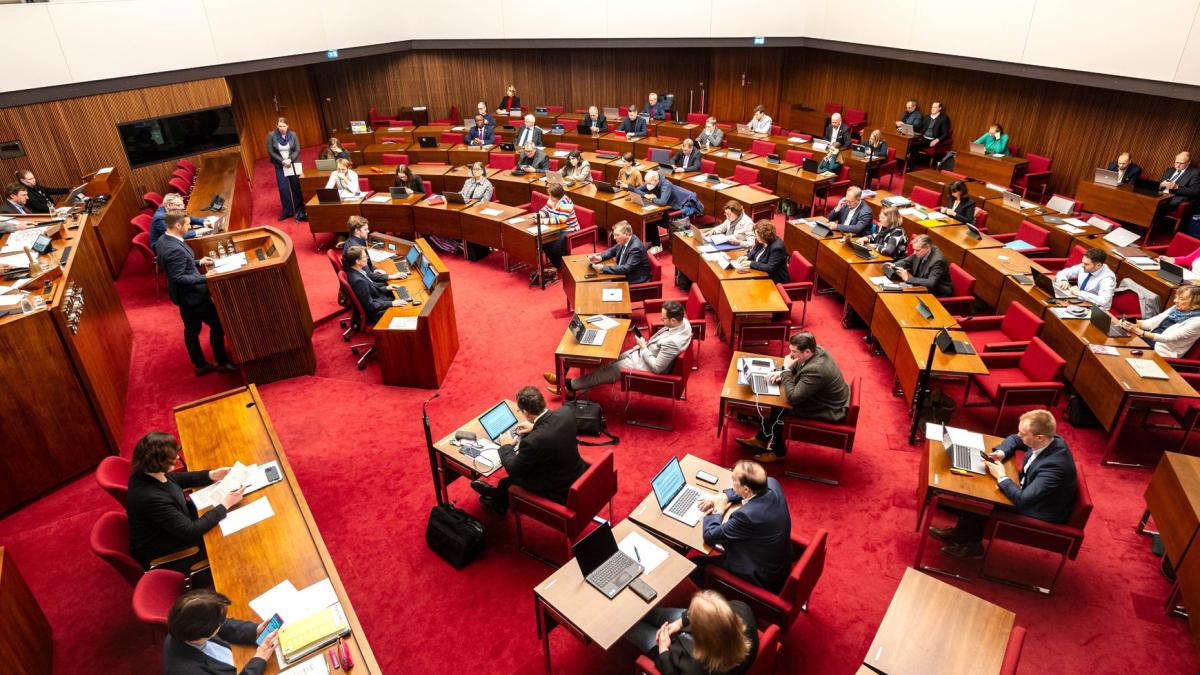 Bremen: SPD und CDU verlieren laut Umfrage – AfD bei 15 Prozent