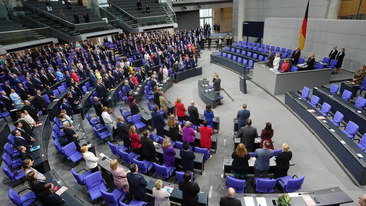 Nach Palästinensertuch-Eklat: CDU-Abgeordnete fordern Kufiya-Verbot im Bundestag