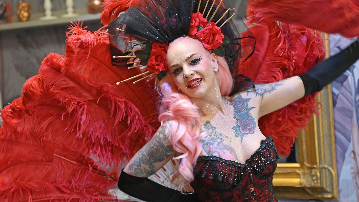 Hamburg & Schleswig-Holstein: Fans können in Hamburg in die Welt des Burlesque eintauchen
