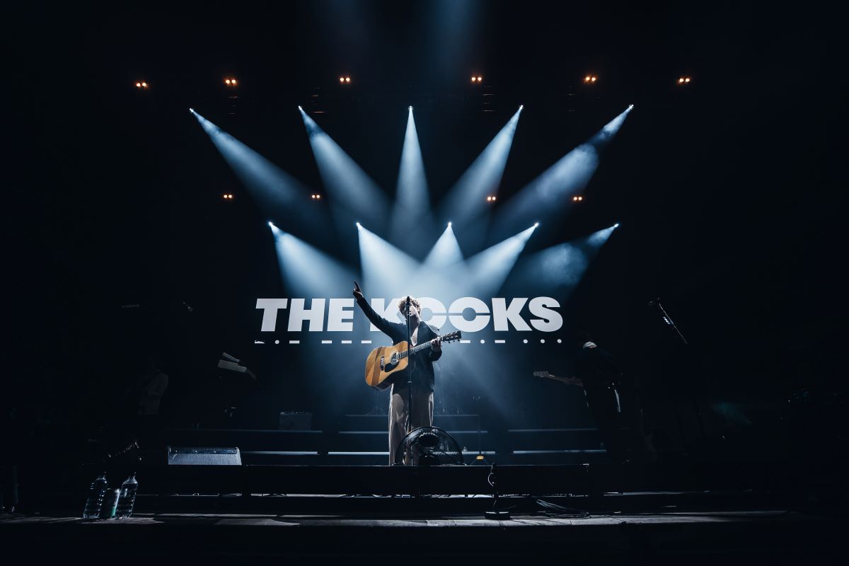 The Kooks haben eine UK-Tournee angekündigt, die auch ihre bisher größte Headline-Show in London beinhaltet