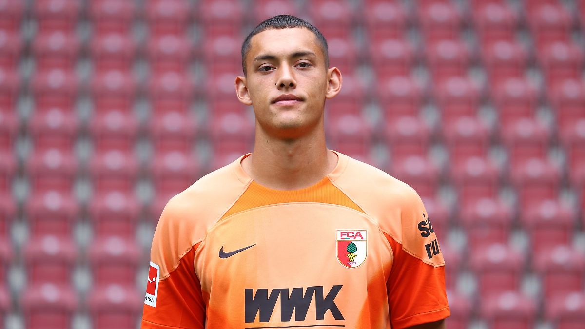 Bayern: FC Augsburg verlängert Vertrag mit Ersatztorwart Klein