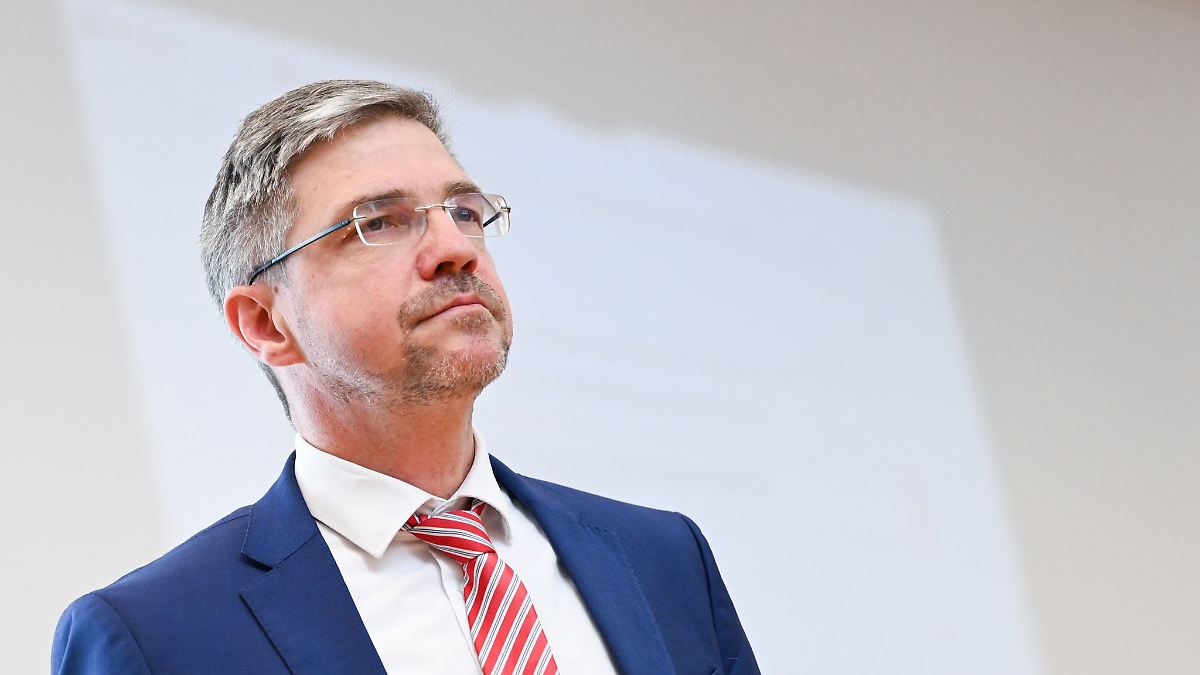 Berlin & Brandenburg: Disziplinarverfahren gegen OB Schubert wird fortgesetzt