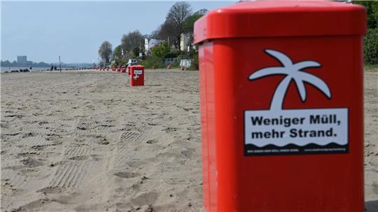Trecker statt Müllwagen: Hamburger Stadtreinigung startet Elbstrandsaison