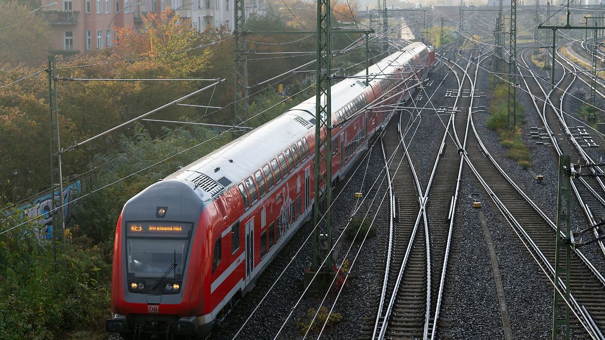 Berlin & Brandenburg: Minister: Mehr RE3-Züge - weniger Fahrten in Randzeiten
