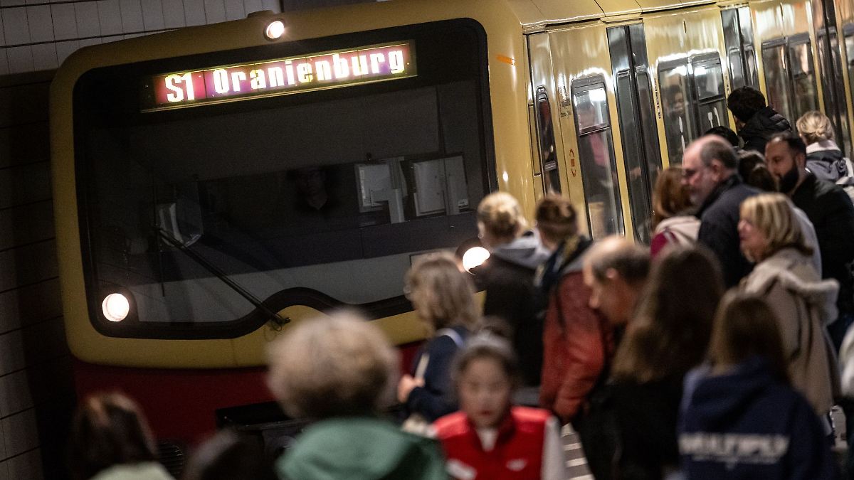 Berlin & Brandenburg: Nach Kabeldiebstahl: Berliner S-Bahn-Strecke früher frei