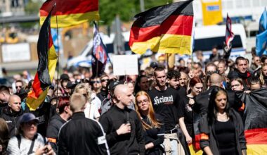 Berlin & Brandenburg: Dutzende Festnahmen bei rechtem Aufmarsch in Berlin