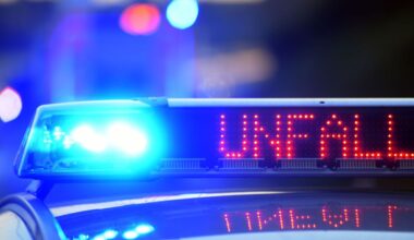 Berlin & Brandenburg: Person wird von Lkw erfasst und stirbt auf A10