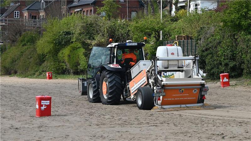 Die neue Fahrzeugflotte der Stadtreinigung Hamburg besteht aus Müllwagen, Kehrmaschinen, Treckern und Beachcleanern.