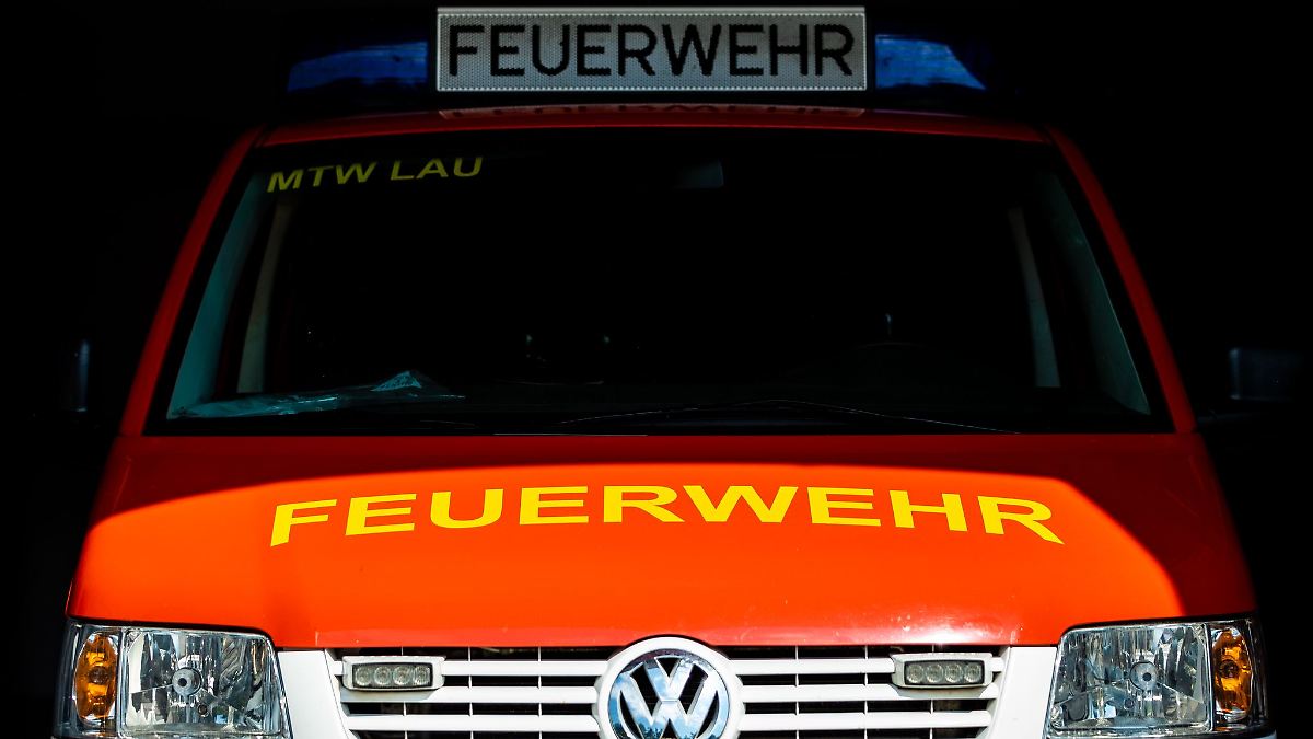 Niedersachsen & Bremen: Hausbrand in der Wesermarsch - 400.000 Euro Schaden