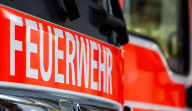 Brand in Seniorenheim in Berlin - Frauen atmen Rauchgas ein