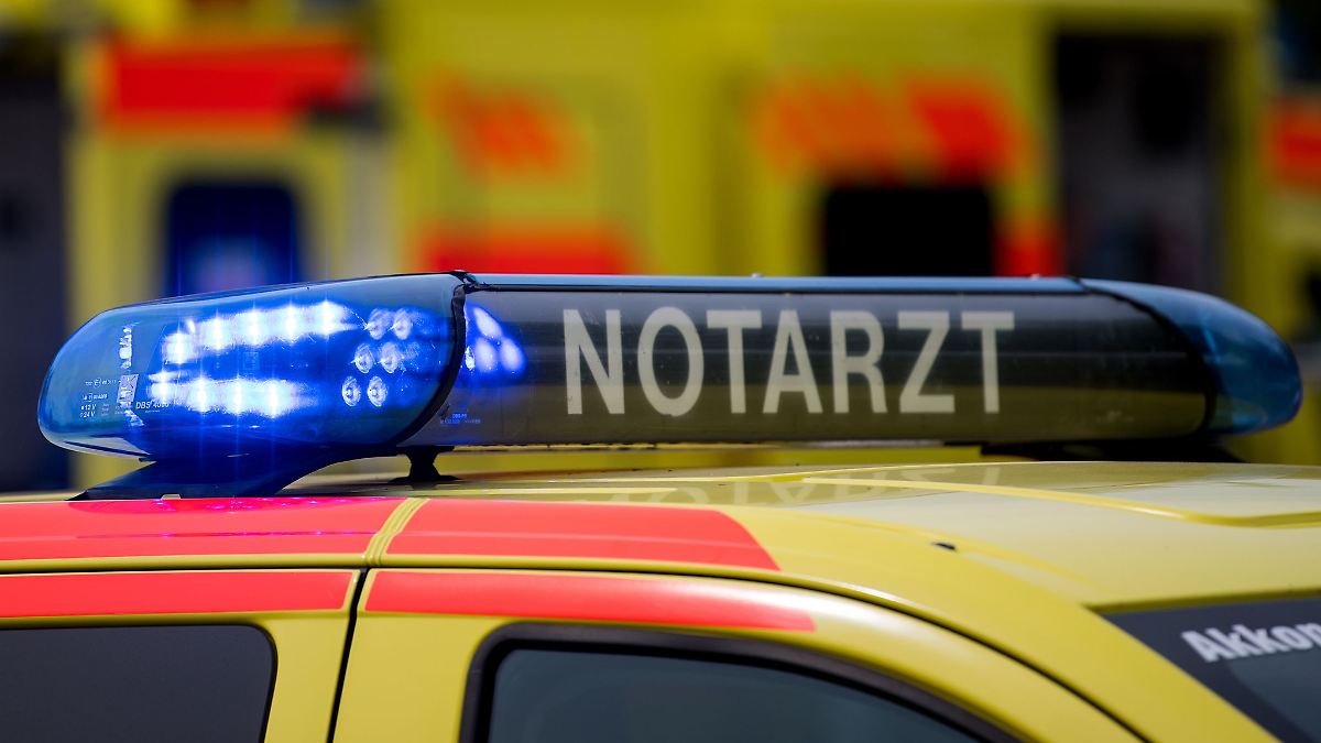 Niedersachsen & Bremen: Fahrradfahrer von Auto überfahren und tödlich verletzt