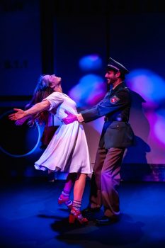 Das Grenzlandtheater Aachen präsentiert im Kursaal Gemünd Horváths Klassiker "Glaube, Liebe, Hoffnung". Bild: Dominik Fröls