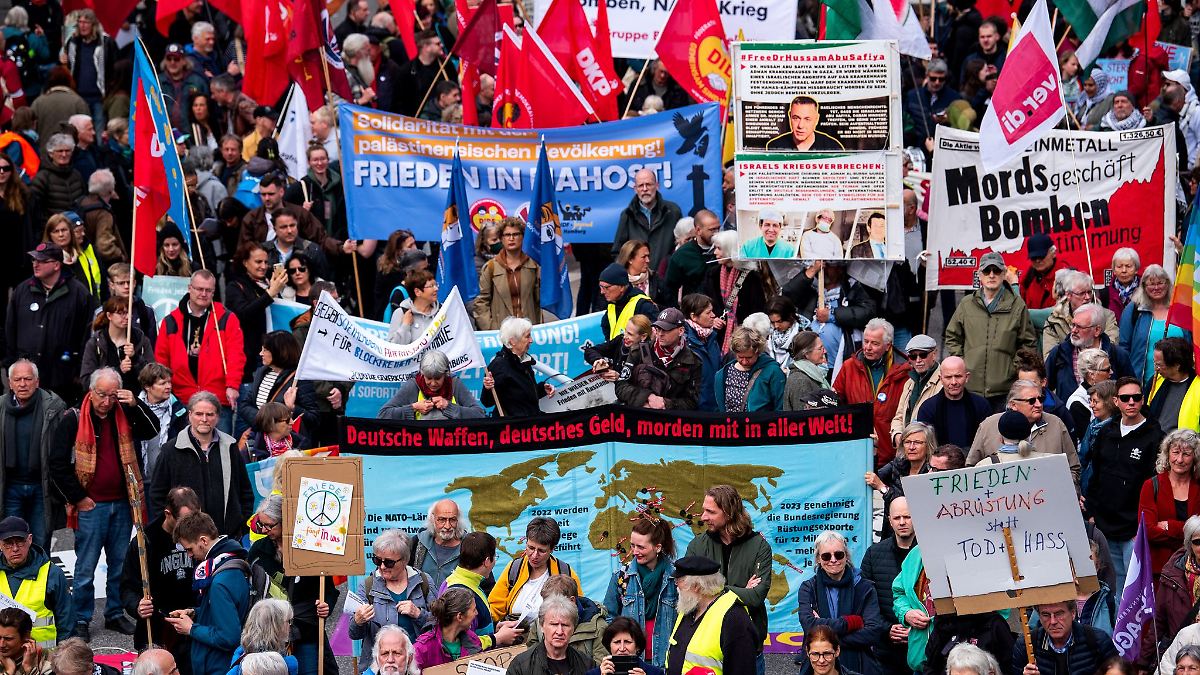 Hamburg & Schleswig-Holstein: Etwa 2.600 Menschen bei Hamburger Ostermarsch