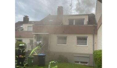 FW-BN: Dachgeschosswohnung nach Küchenbrand nicht mehr bewohnbar - eine leicht ...