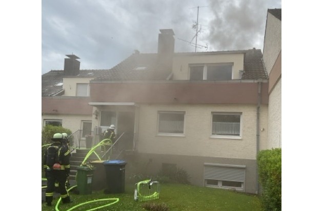 FW-BN: Dachgeschosswohnung nach Küchenbrand nicht mehr bewohnbar - eine leicht ...