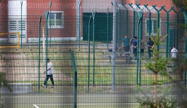 Nordrhein-Westfalen: Polizisten sollen länger in Abschiebegefängnis aushelfen