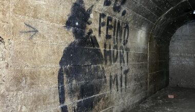 Zweiter Weltkrieg: Archäologen finden in verschütteter Luftschutzanlage Knochen der Menschen, die darin ums Leben kamen