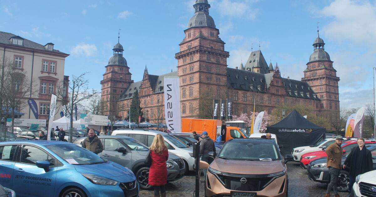 Frühlingswochenende lockt nach Aschaffenburg - morgen Mobilia