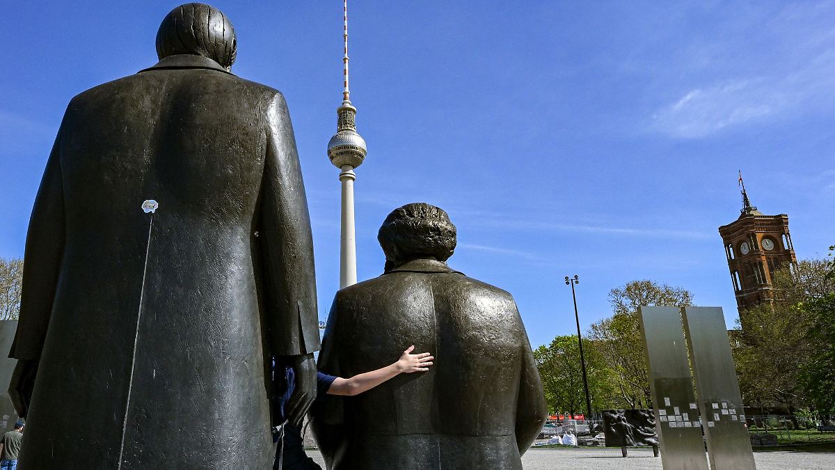 Berlin & Brandenburg: Baustelle in Mitte: Marx-Engels-Forum wird bald umgestaltet