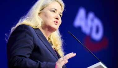 Berlin & Brandenburg: Berliner AfD wählt ihre Parteispitze neu