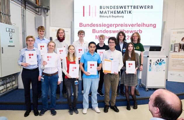Bundeswettbewerb Mathematik 2024: Bundessiegerinnen und Bundessieger ausgezeichnet