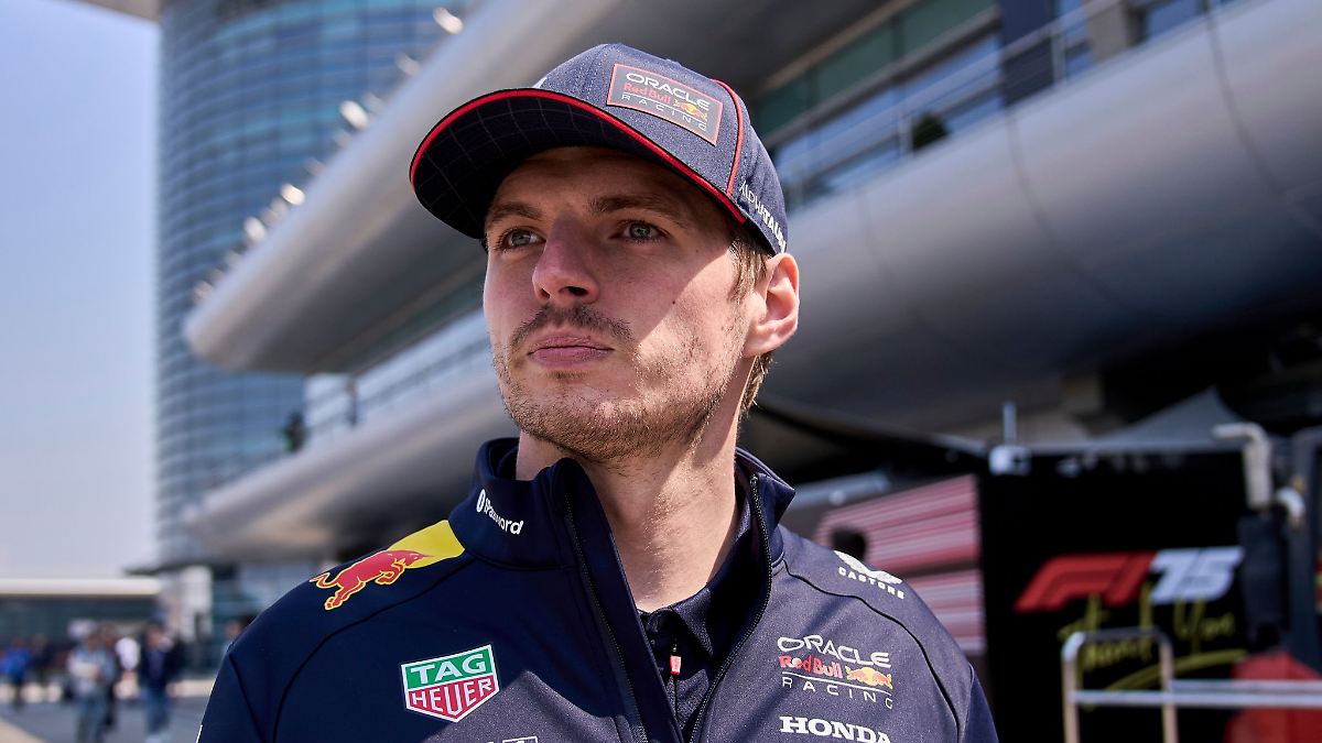Brisanter Like "kein Fehler": Blitz-Fahrerwechsel bei Red Bull: Verstappen gießt Öl ins Feuer