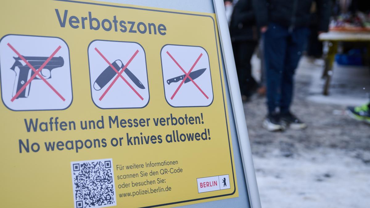 Berlin plant Messer- und Waffenverbot im Nahverkehr nach U-Bahn-Angriff