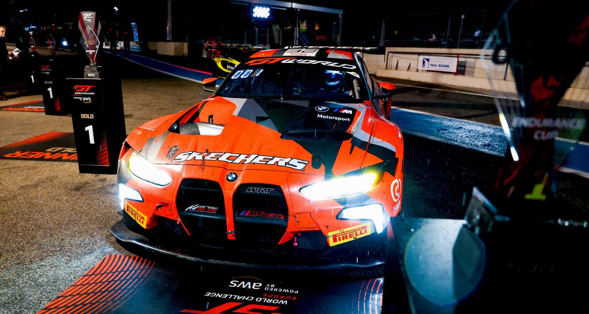 Team WRT triumphiert mit dem BMW M4 GT3 EVO.