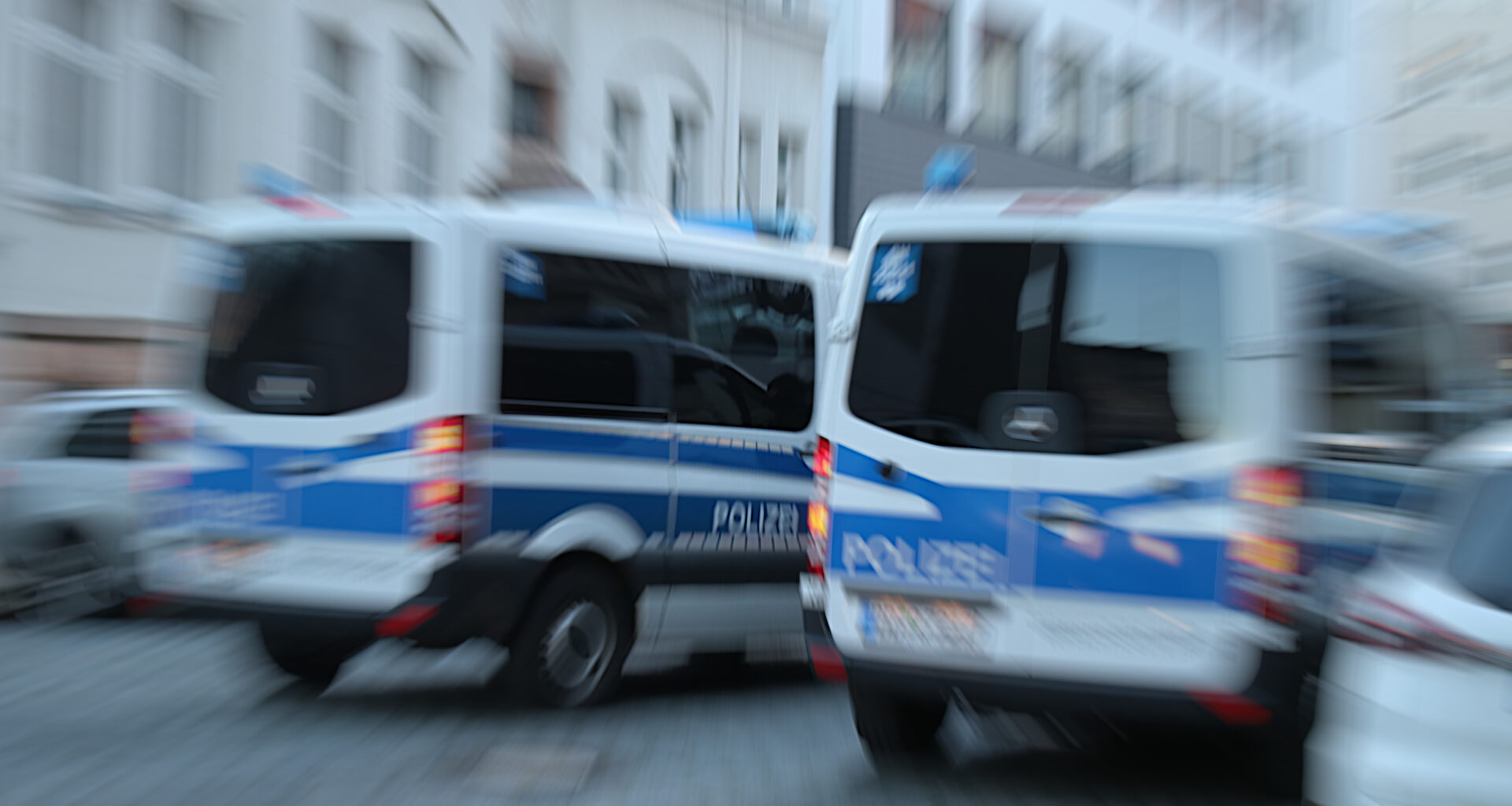 Netzwerk mit Videos von sexualisierter Gewalt an Kindern ausgehoben und Razzia bei mutmaßlichen Schleusern in Leipzig · Leipziger Zeitung