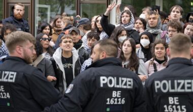 Wegen Stürmung von Uni-Gebäude: „Erstmals Exempel statuiert“ – Berlin plant Ausweisung ausländischer Israel-Hasser