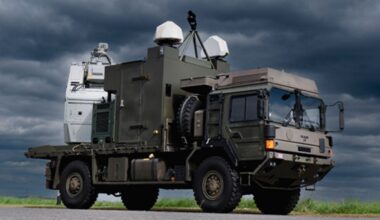 RapidDestroyer mit Funkwellen: Briten testen neue Waffe gegen Kampfdrohnen-Schwärme