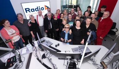 Team von Radio Liechtenstein kurz vor Sendeschluss am 3. April 2025 (Bild: Nils Vollmar / LinkedIn)