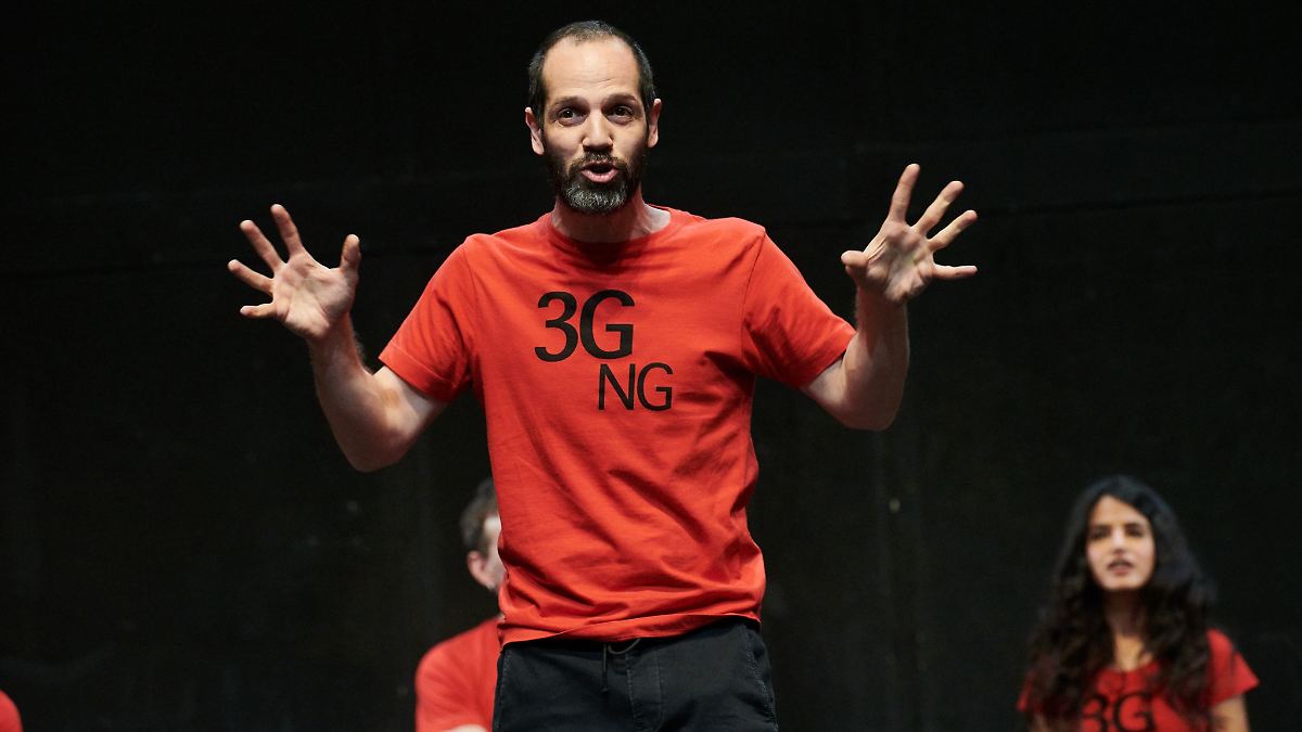 Berlin & Brandenburg: Theaterstück zeigt Leben zwischen zwei Welten in Nahost