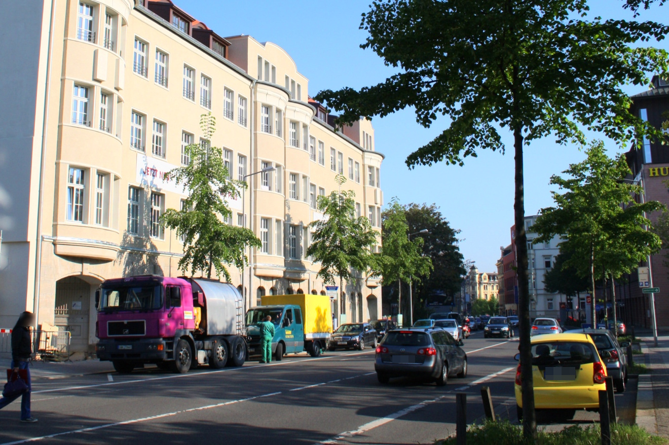 Straßenszene Querstraße.