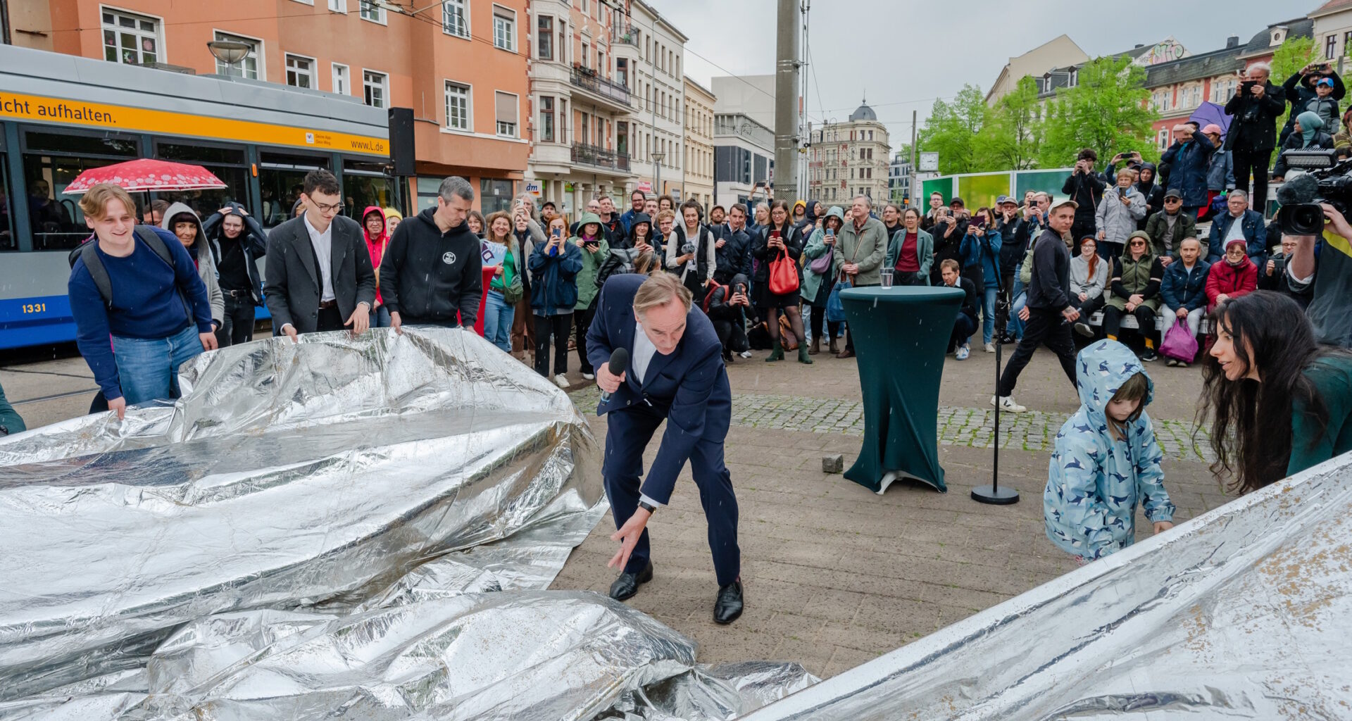 „Meuten Memorial“ auf dem Lindenauer Markt eingeweiht · Leipziger Zeitung