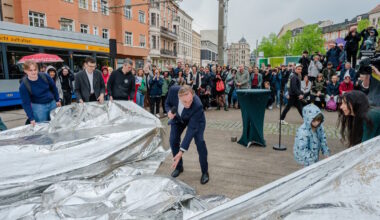 „Meuten Memorial“ auf dem Lindenauer Markt eingeweiht · Leipziger Zeitung