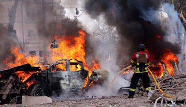 Ukraine meldet 32 Tote nach Angriff auf Sumy – Selenskyj nennt Russland „Abschaum“