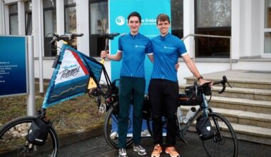 Mit dem Tallbike von München nach Peking / 13.000 Kilometer zugunsten der Deutschen ...